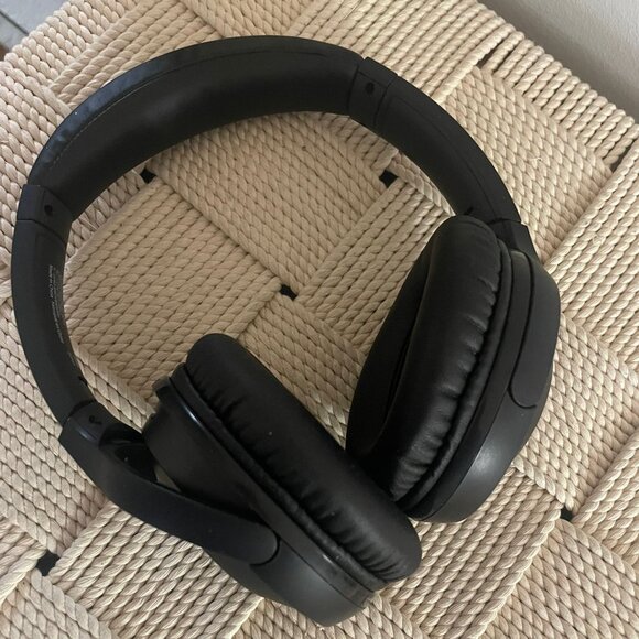 ONN Bluetooth Over-Ear Wireless Headphones With Built-in Microphone ONN23AA001 - Picture 3 of 3